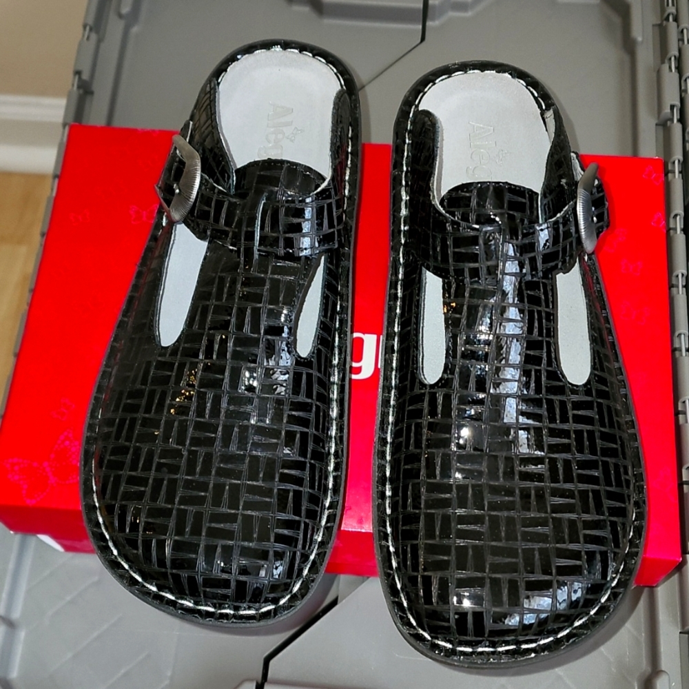Alegria by PG Lite Clogs